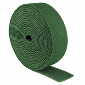 Rouleaux d’atelier nrl bibielle tissu abrasif non tissé vert converti en rouleaux à couper de la longueur désirée, évitant tout gaspillage de matériau.